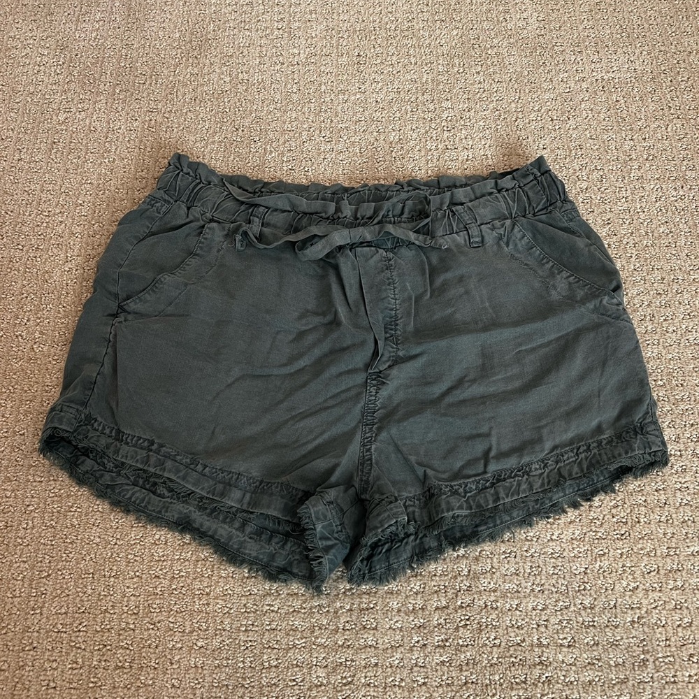Bella Dahl olive green High Waist Ruffle Hem Shorts